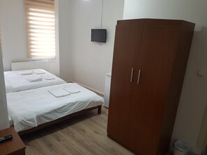 Desk, free WiFi, bed sheets - Hakbilir Pansiyon (Amasra)