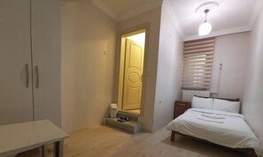 Desk, free WiFi, bed sheets - Hakbilir Pansiyon (Amasra)