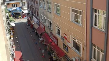 Habitación estándar con 1 cama doble o 2 individuales | Fachada del alojamiento