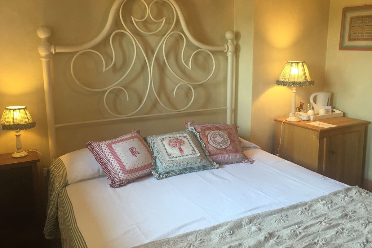 Classic Double Room, Non Smoking | Rollaway beds (surcharge), WiFi (free)