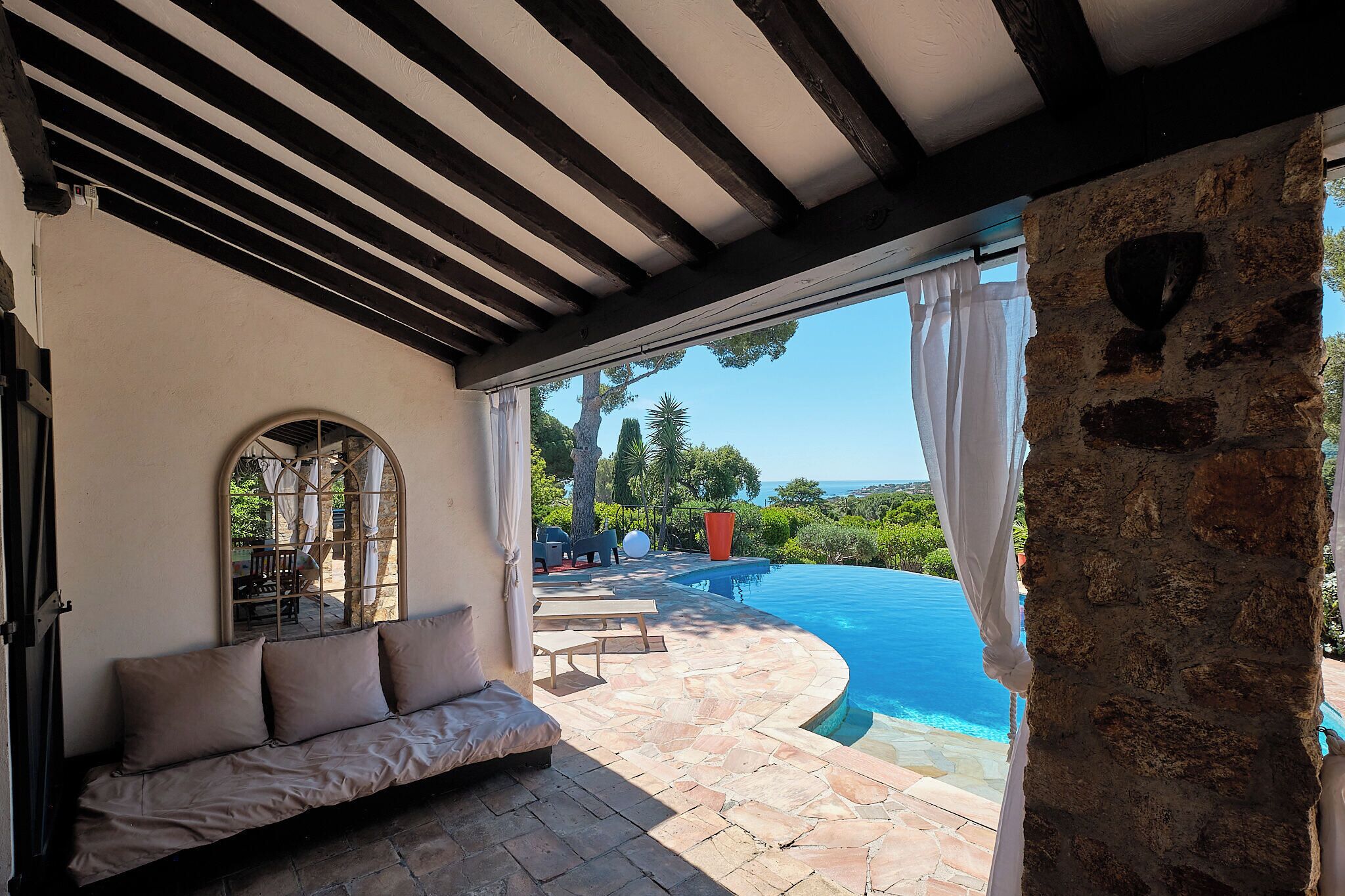 Piscine extérieure, piscine chauffée