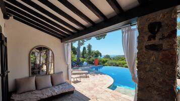 Piscine extérieure, piscine chauffée