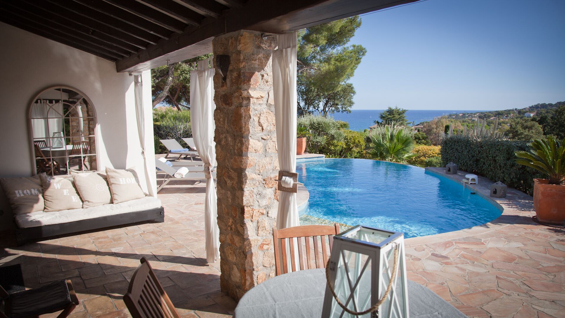 Piscine extérieure, piscine chauffée