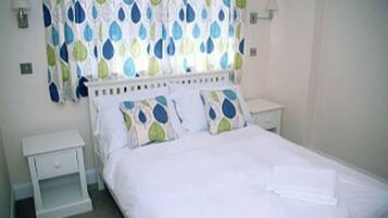 3 bedrooms, iron/ironing board, travel cot, WiFi