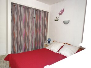 1 bedroom, iron/ironing board, WiFi