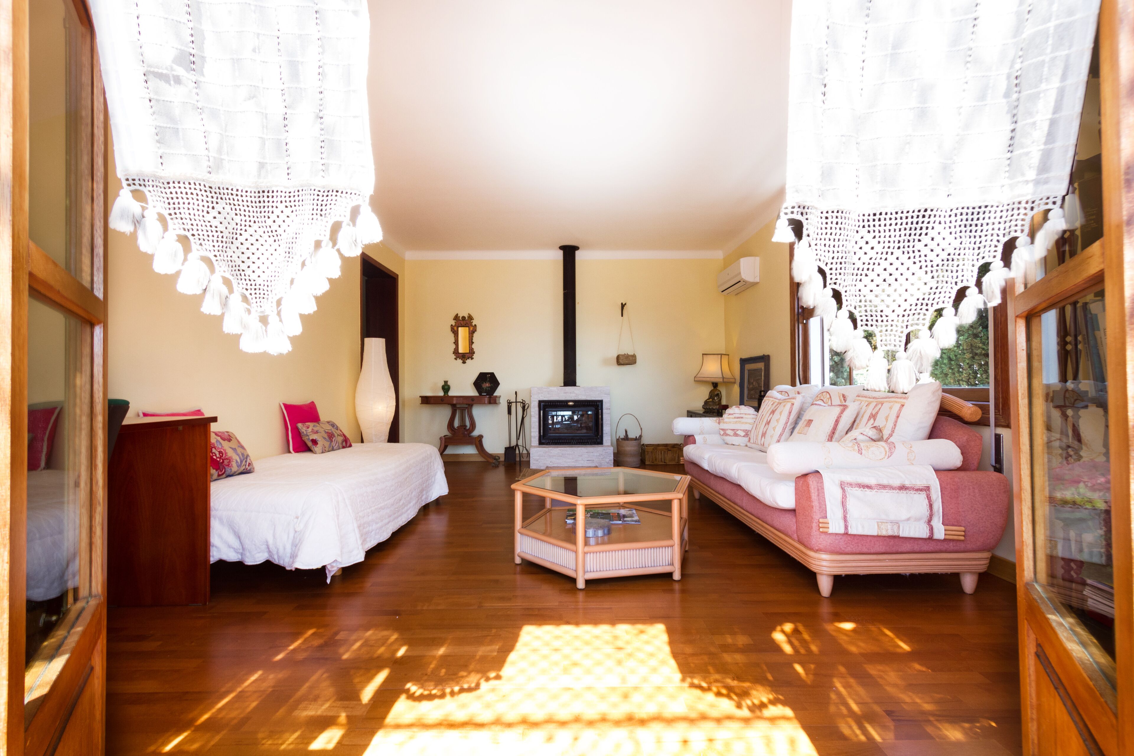 Garden villa with sea views. 5 min drive from Palma downtown walking to beach