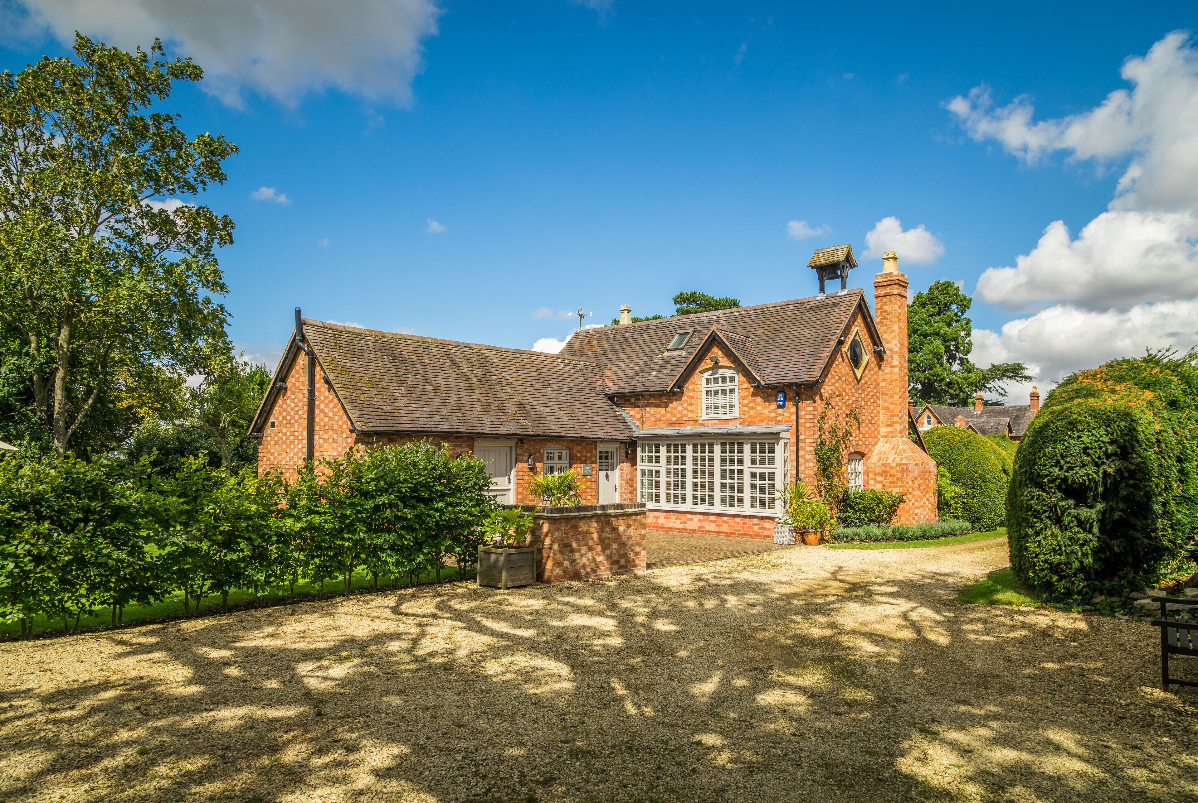 Cotswold Country Cottage, peaceful Cotswolds location Worcesterhire border