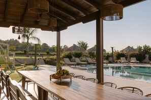 Outdoor pool - Ino Villa, Unique Group Gatherings (Rethymno)