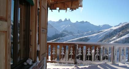 3 *** Maisonette-Wohnung in Savoyer Chalet im Herzen der Sybelles