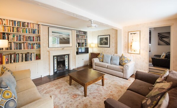 Smart TV, fireplace, video games, DVD player