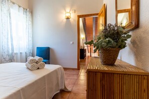 3 室のベッドルーム、アイロン / アイロン台、旅行用ベビーベッド、WiFi