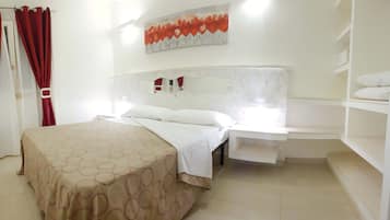 4 habitaciones, tabla de planchar con plancha, wifi y ropa de cama