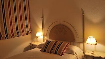 4 Schlafzimmer, Zimmersafe, Bügeleisen/Bügelbrett, Reisekinderbett