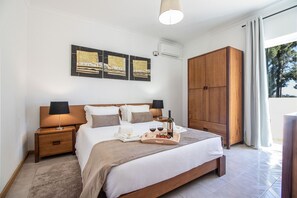 4 habitaciones, tabla de planchar con plancha y wifi gratis 