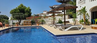 L'Escala: House with swimming pool