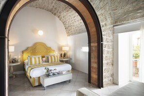 4 bedrooms, in-room safe, desk, travel crib - AMORE RENTALS -Villa Galidia with Jacuzzi, Sea View, Garden and Air Conditioning (Sorrento)