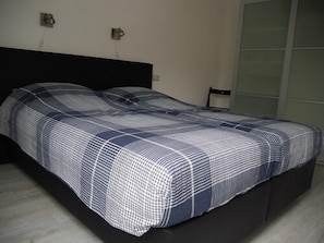 2 bedrooms, Internet, bed sheets
