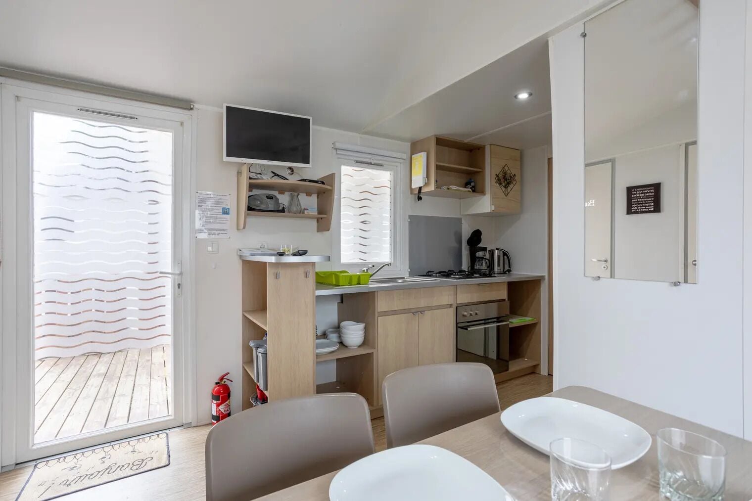 Family Mobile Home, Multiple Beds, Non Smoking (131) | Private kitchen | Fridge, microwave, stovetop, electric kettle