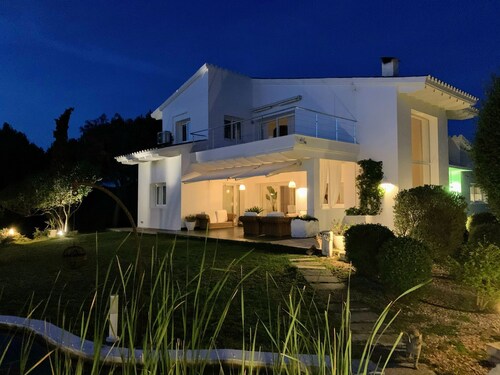 OFERTA ESPECIAL DE ULTIMA HORA-  lujosa casa aislada con piscina