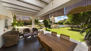 Outdoor dining - LAST MINUTE SPECIAL OFFER- luxurious secluded house with pool (San Luis)