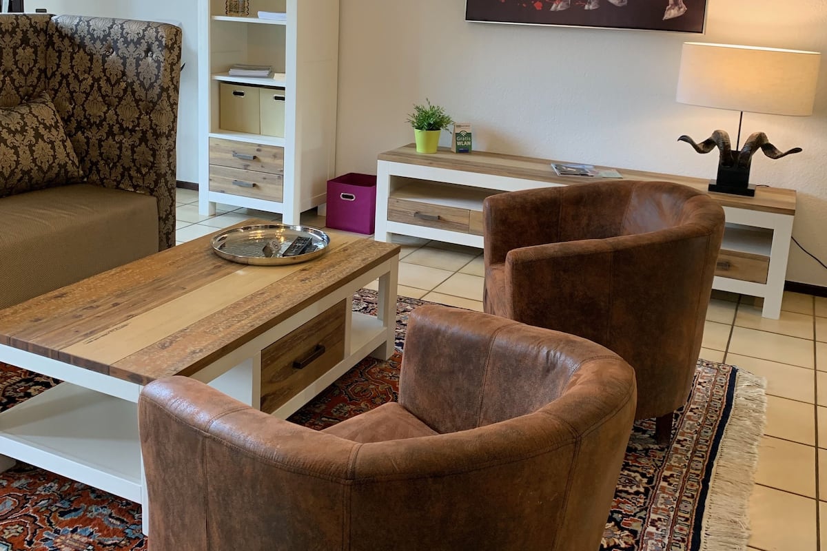 Grand Apartment, 3 Bedrooms, Non Smoking, Ground Floor | Premium bedding, down comforters, soundproofing, iron/ironing board