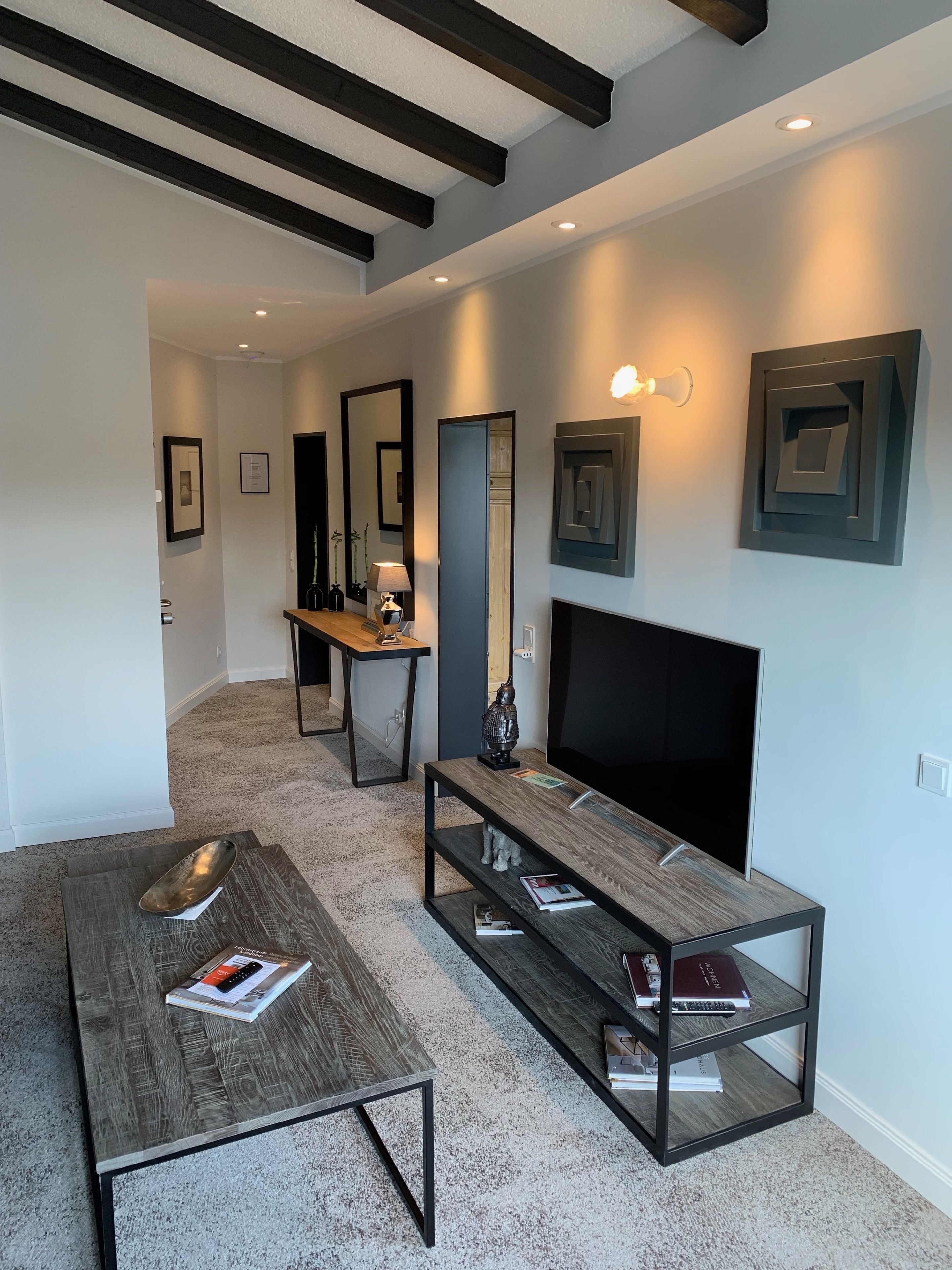 Luxury Condo, 2 Bedrooms, Non Smoking, Balcony | Premium bedding, down comforters, individually decorated