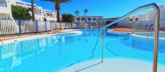 Sunny and comfy appartment in a residencial development near the sea