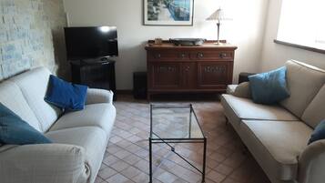 TV connectée, livres, médiathÚque, chaßne hi-fi