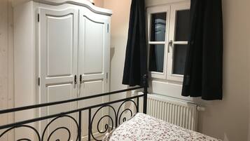 Apartemen Comfort | Meja kerja, Wi-Fi gratis, dan seprai linen