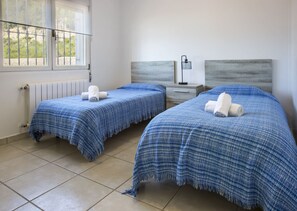 6 chambres, fer et planche Ă repasser, Wi-Fi gratuit, draps fournis