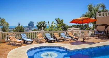 Villa Malie - Luxury villa with sea views and jacuzzi