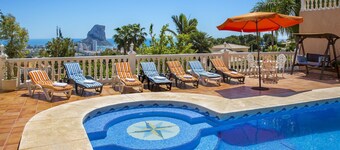 Villa Malie - Luxury villa with sea views and jacuzzi