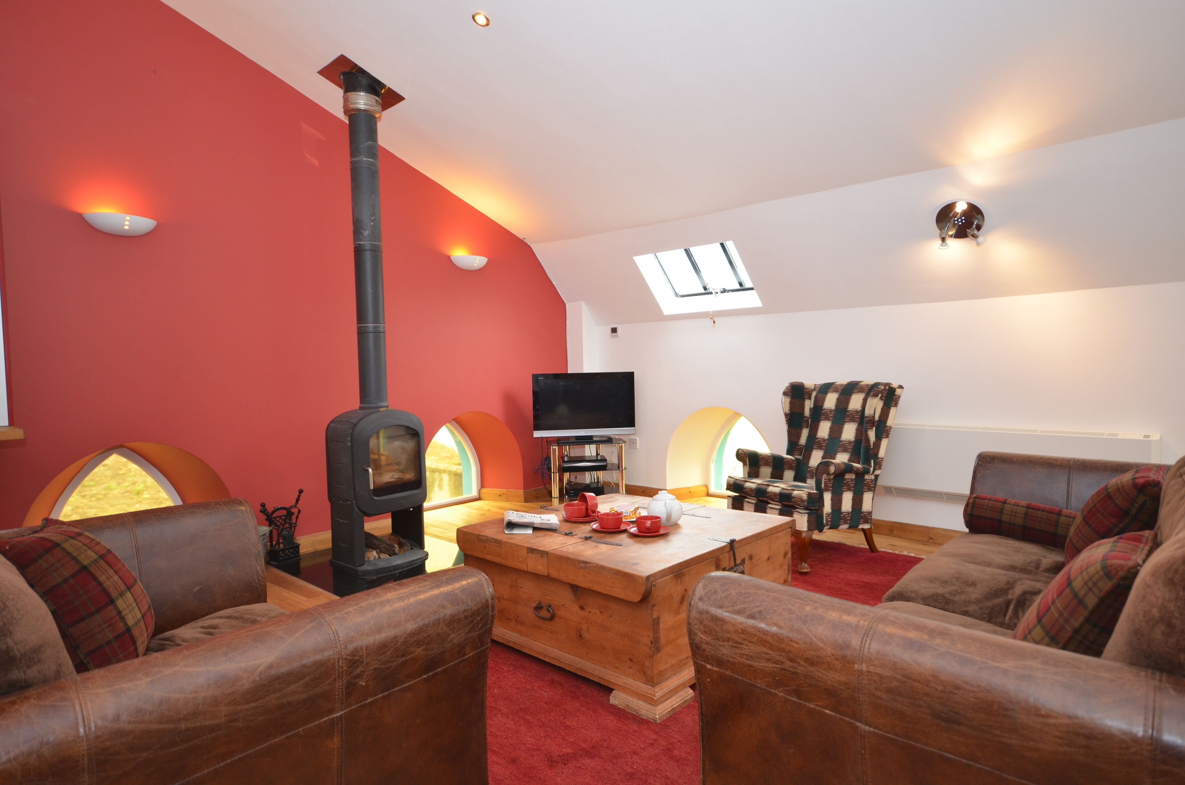 Self catering: luxury 4 -bedroom eco-home in beautiful Southern Uplands village
