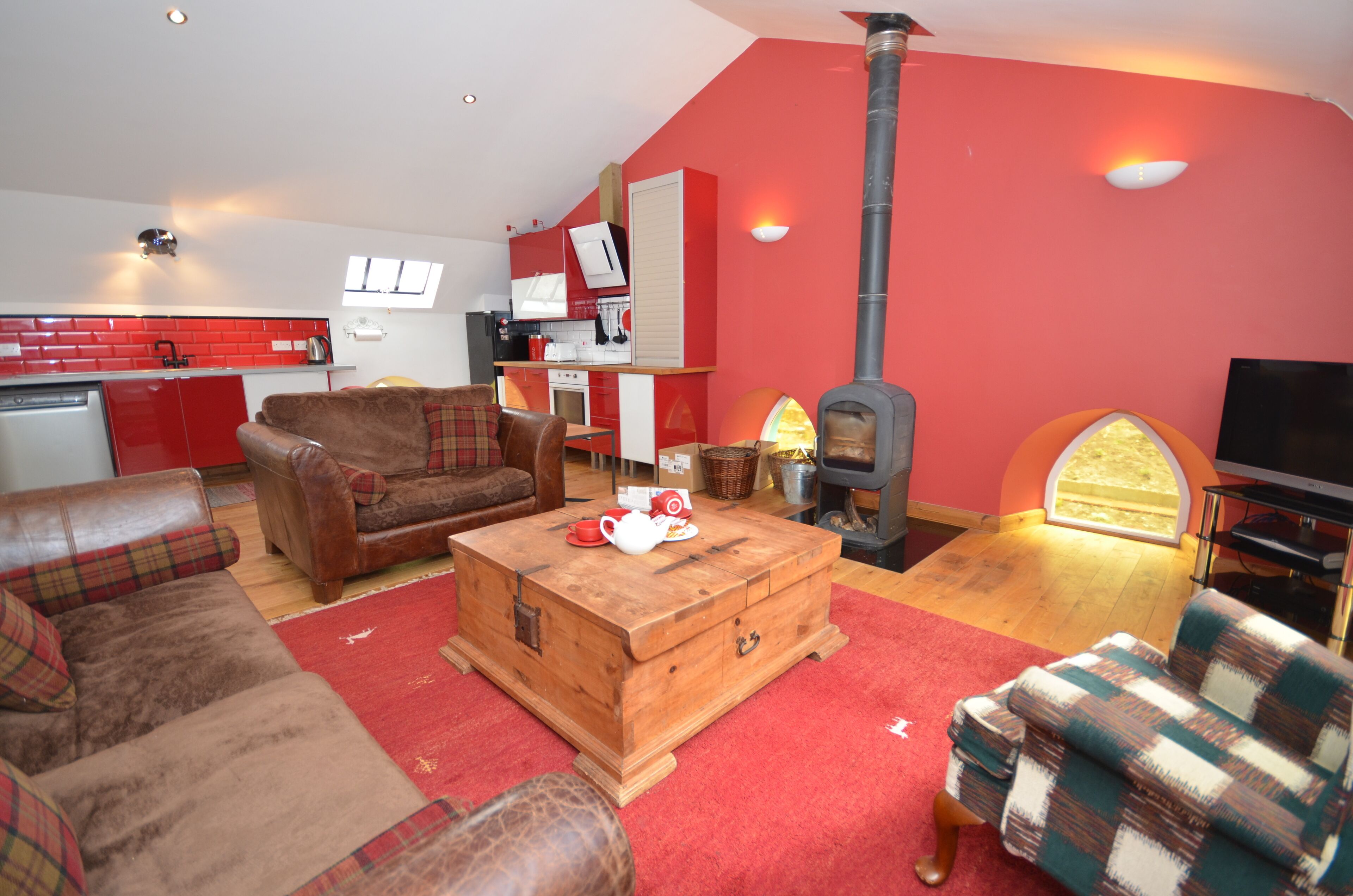 Self catering: luxury 4 -bedroom eco-home in beautiful Southern Uplands village