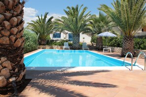 حمّام سباحة خارجي