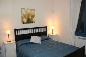 6 عدّة غرف نوم ومكواة/لوح كي وسرير سفر وواي فاي مجانًا