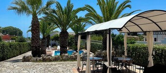 Case Selinuntine - apartments in villa with pool and garden in Selinunte