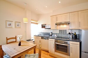 Fridge, microwave, oven, stovetop - Sea Rock 8 Sleeps 4, Two Bedrooms. Balcony, Sea Front Views + Free WiFi. (Ilfracombe)