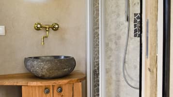 Ferienhütte | Badezimmer | Dusche, Handtücher