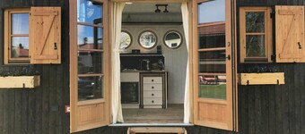 Almwagen Max am Tegernsee