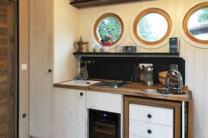 Cabin | Private kitchenette