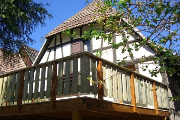 Terrasse / Balcon
Ă l arriĂšre de la maison au calme