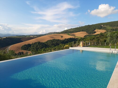 Private Villa with Infinity Pool - Fantastic Views and Sunsets.