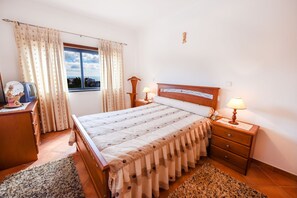 2 bedrooms, iron/ironing board, WiFi, bed sheets - Apt. Casa Luciano, a couple minutes walk to D. Ana Beach (Lagos)