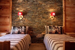 5 Schlafzimmer, Bügeleisen/Bügelbrett, WLAN, Bettwäsche