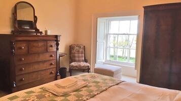 3 Schlafzimmer, Bügeleisen/Bügelbrett, Reisekinderbett, kostenloses WLAN