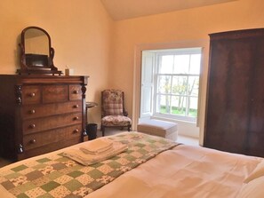 3 Schlafzimmer, Bügeleisen/Bügelbrett, Reisekinderbett, kostenloses WLAN