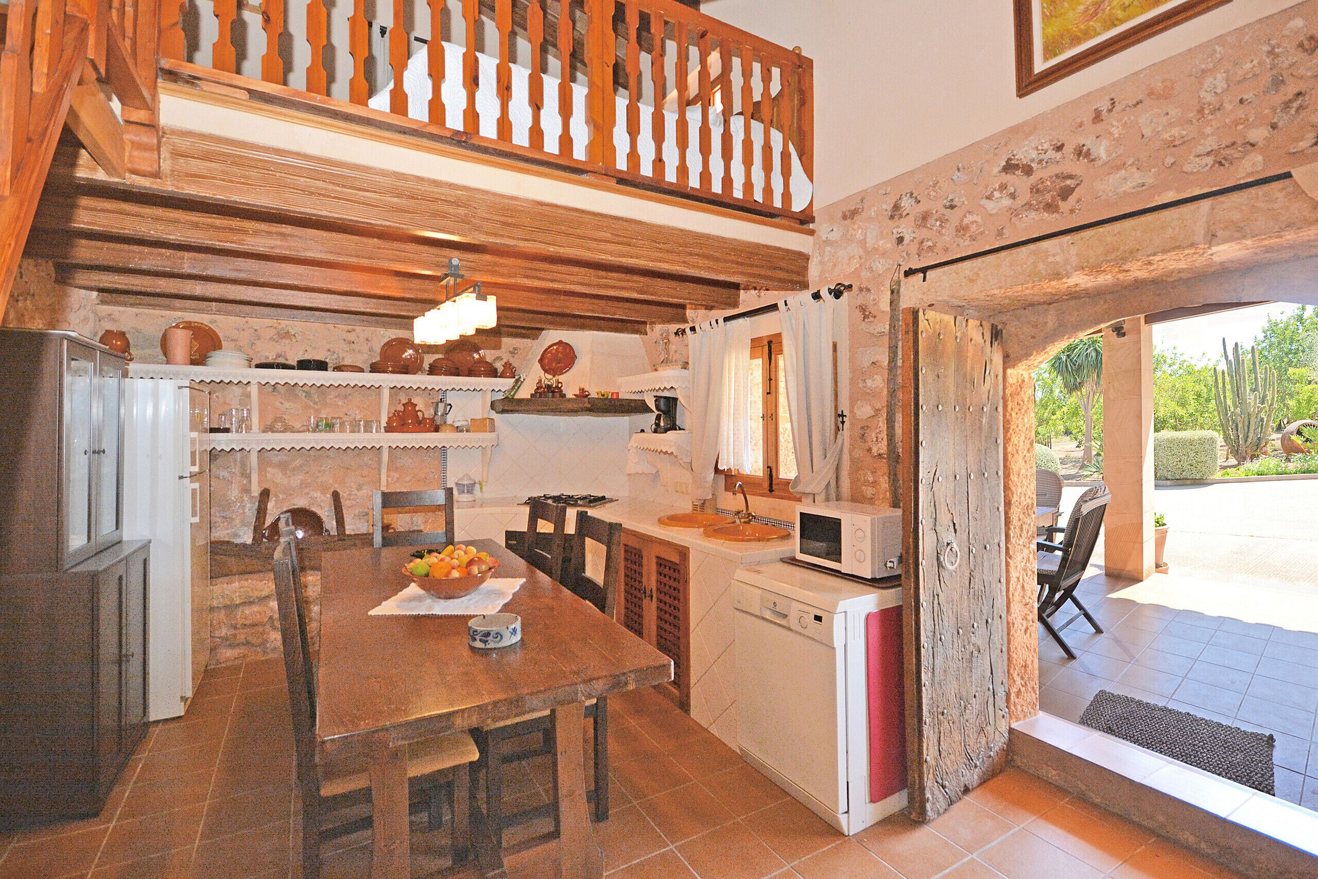 Réfrigérateur, micro-ondes, four, lave-vaisselle