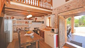 Réfrigérateur, micro-ondes, four, lave-vaisselle