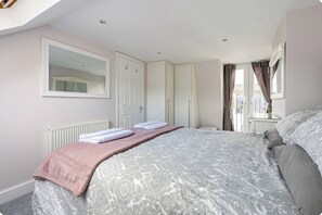 3 bedrooms, iron/ironing board, travel cot, free WiFi